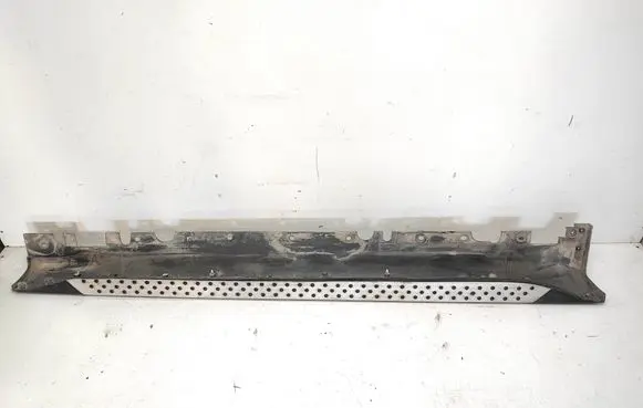 BMW X6 E71 Sill 