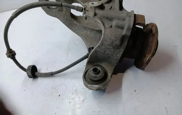 BMW X5 E70 Rear wheel hub 677098306