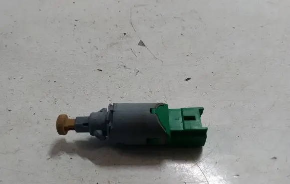 Clutch pedal sensor