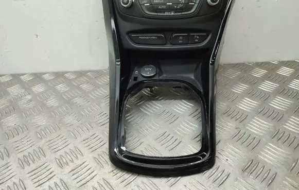 Ford B-MAX Climate control unit AV1T18C612BJ