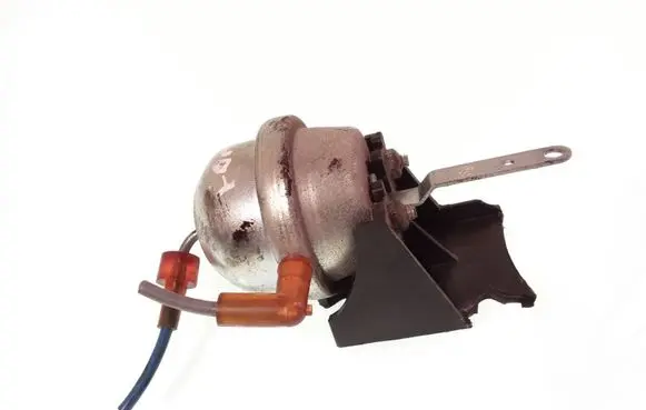 Ford Mondeo MK II Valve vacuum 3613513