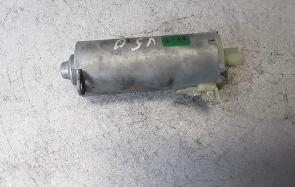 Volvo V50 Seat adjustment motor 0130002530 198392104