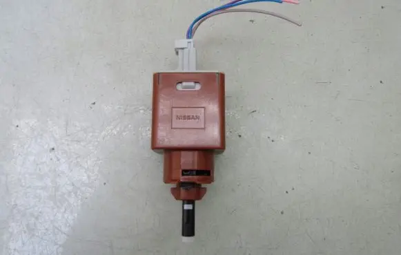 Nissan X-Trail T33 Brake pedal sensor switch