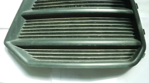 Audi Q3 8U Front bumper lower grill 8U0807681H