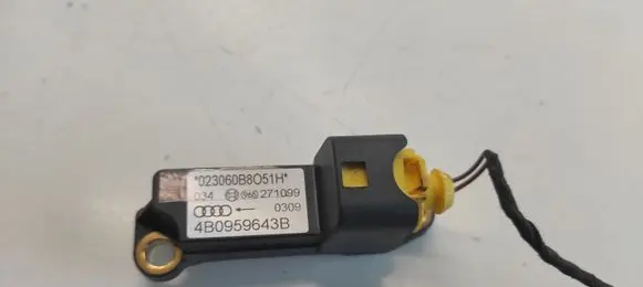 Audi A6 S6 C5 4B Airbag deployment crash/impact sensor 4B0959643B 0309 271099
