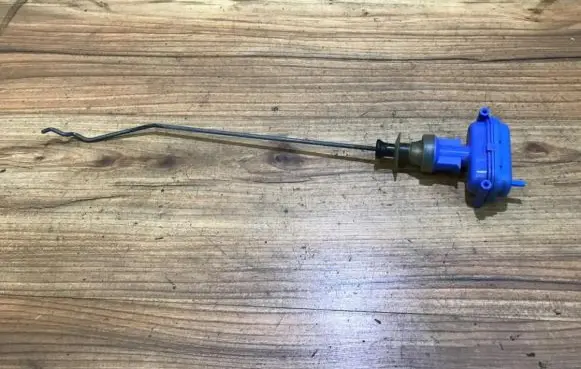 Audi 100 S4 C4 Central locking vacuum pump 893862153d