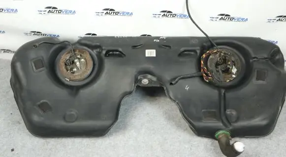 BMW 3 E92 E93 Fuel tank 2283473 2283472