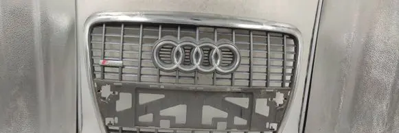 Audi A6 S6 C6 4F Front bumper upper radiator grill 4F0853651L