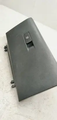 Subaru Outback (BT) Glove box