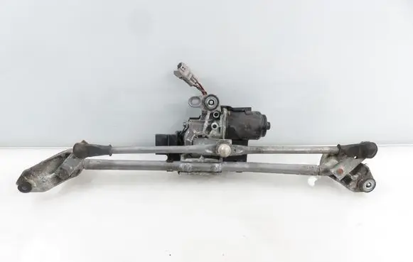 Suzuki Swift I Front wiper linkage 