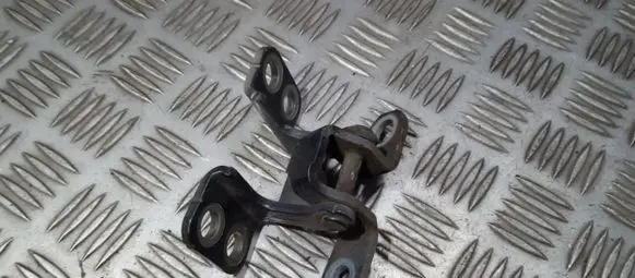 Toyota RAV 4 (XA30) Tailgate/trunk/boot hinge
