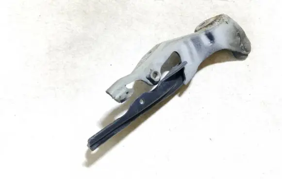 Subaru Impreza III Engine bonnet/hood hinges
