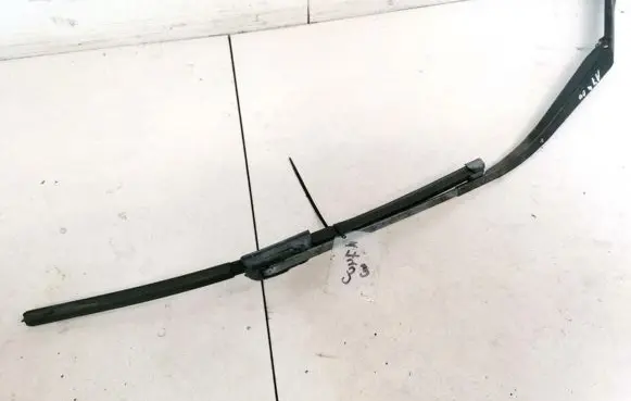Front wiper blade arm