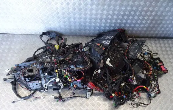 Mercedes-Benz C W205 Positive wiring loom 