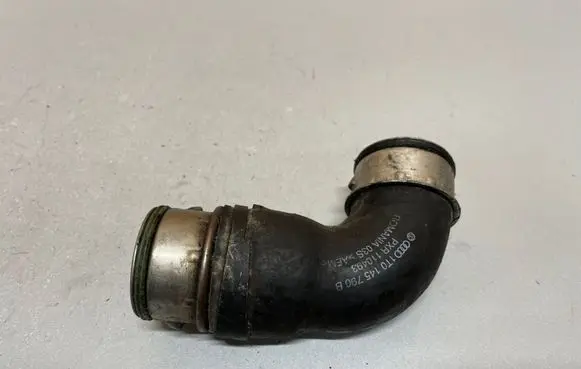 Volkswagen Golf Plus Intercooler hose/pipe 1T0145790B