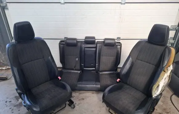 Toyota Auris E180 Seat set 