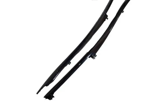 Dashboard glove box trim