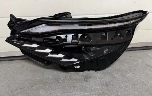 Nissan Qashqai J12 Headlight/headlamp 26060HN20A