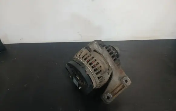 Volvo XC90 Generator/alternator 30658085 0124525060