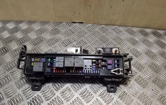 Tesla Model S Fuse module 103440500D