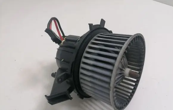 Audi A5 8T 8F Heater fan/blower U0854003