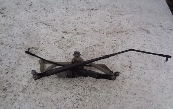 Peugeot 207 Front wiper linkage and motor 9650380780