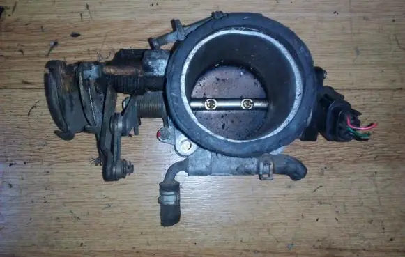 Subaru Legacy Throttle valve sera48306