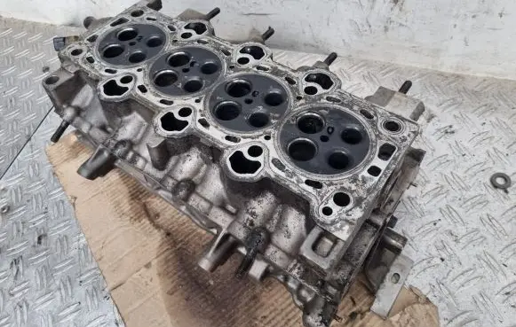 Hyundai ix35 Engine head 221112A200 DAA6 KAK004581