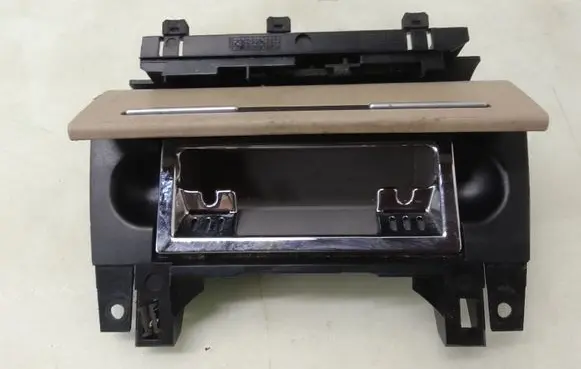 Audi A4 S4 B6 8E 8H Ashtray (front) 8E0857951