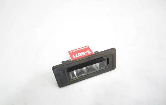 Volkswagen PASSAT B7 Number plate light 3AF943021A