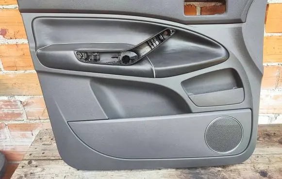 Ford Kuga I Front door card panel trim