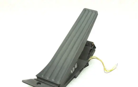 BMW 5 F10 F11 Accelerator throttle pedal 35426860784 6860784