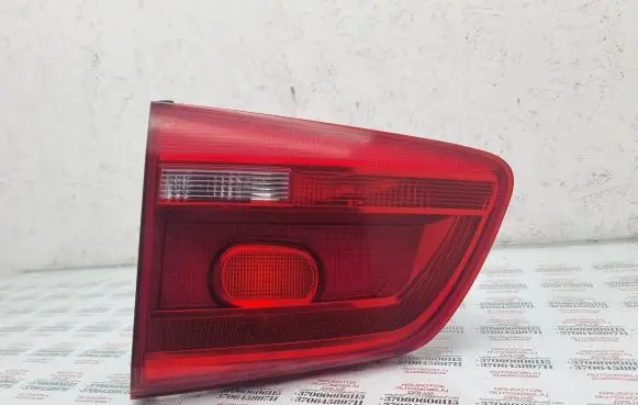 Volkswagen Touran II Tailgate rear/tail lights