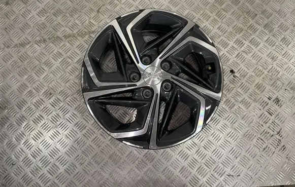 Hyundai i30 R16 alloy rim