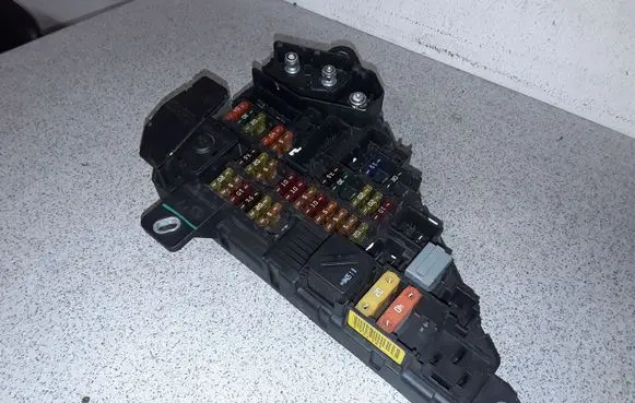 BMW 5 E60 E61 Fuse box set 6906588 6906601 6906603