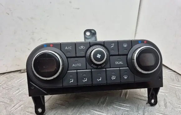 Nissan Qashqai Climate control unit 27500BR47B