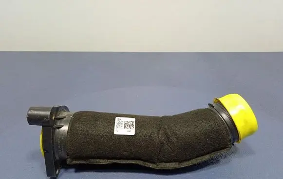 Volkswagen Arteon Air intake hose/pipe 05L145762D