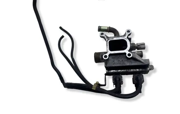 Ford Focus Thermostat/thermostat housing 1S7G8K556AJ