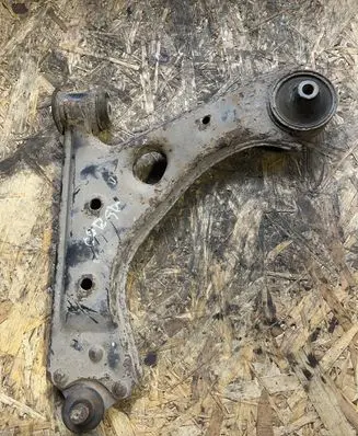 Opel Corsa D Front lower control arm/wishbone