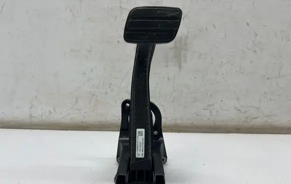 Porsche Taycan 9J1 Brake pedal 9J1723031