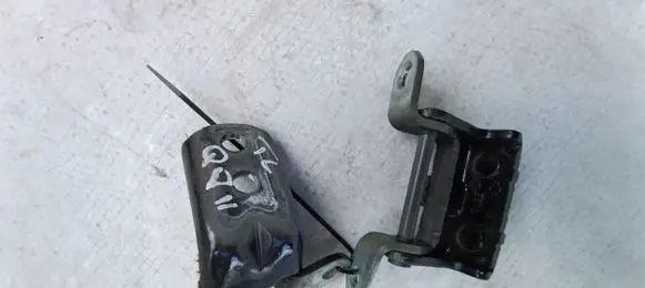 Rear door hinge set