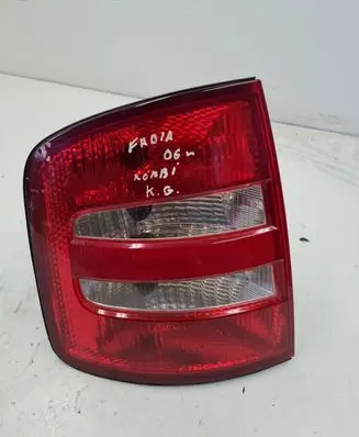 Skoda Fabia Mk1 (6Y) Rear/tail lights 6Y9945095B 6Y9945111B