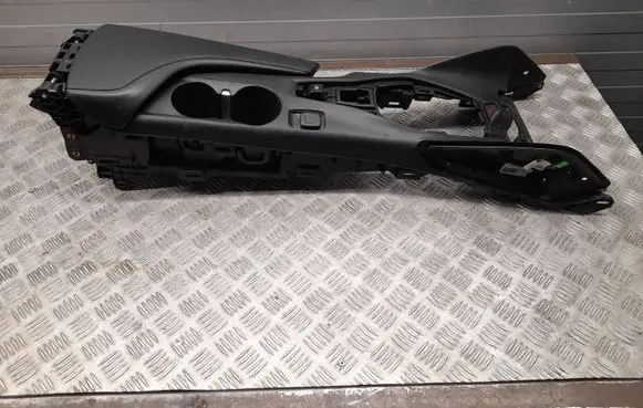 Chevrolet Camaro Center console 84004300