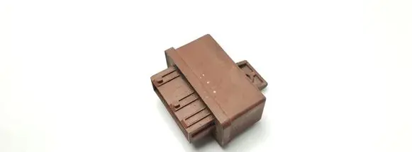 Peugeot 806 Fuel pump relay 240109