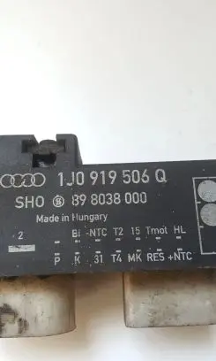 Skoda Octavia Mk1 (1U) Coolant fan relay 1J0919506Q 898038000