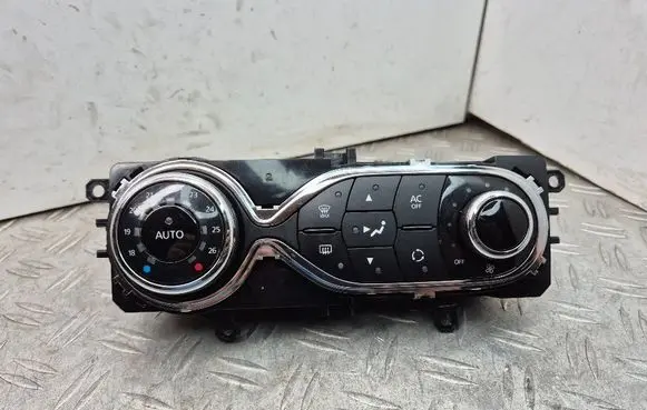 Renault Captur Climate control unit 275108796R