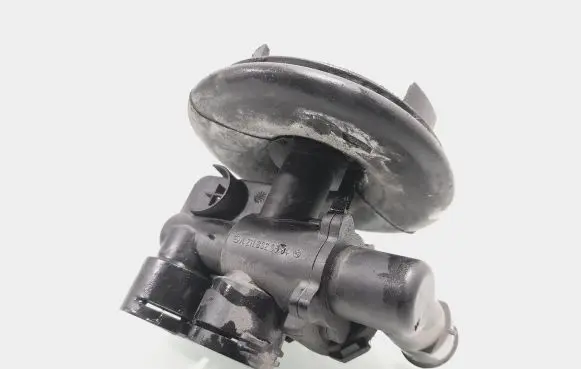 Mercedes-Benz E W211 Coolant heater control valve A2118320584