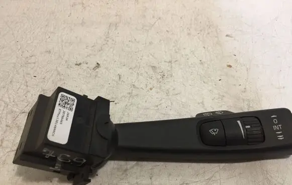 Volvo V70 Wiper control stalk 30798465