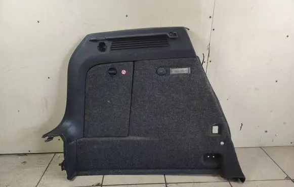 Volkswagen Tiguan (D)pillar trim (top) 5N0867427