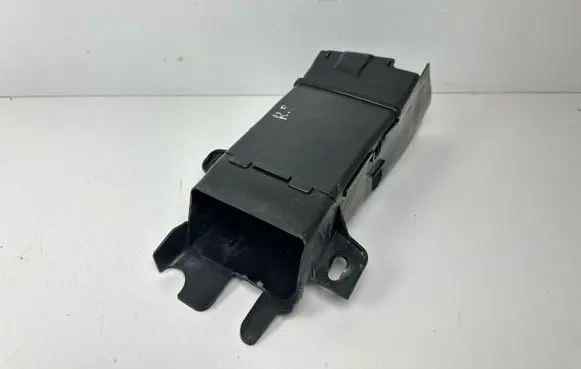BMW 7 F01 F02 F03 F04 Air intake duct part 7184155